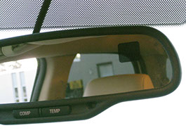 Auto dims Mirror