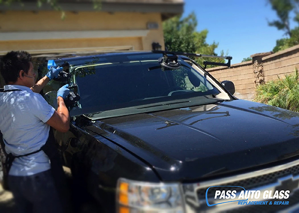 Windshield Replacement Windshield Intallation. Pass Auto Glass